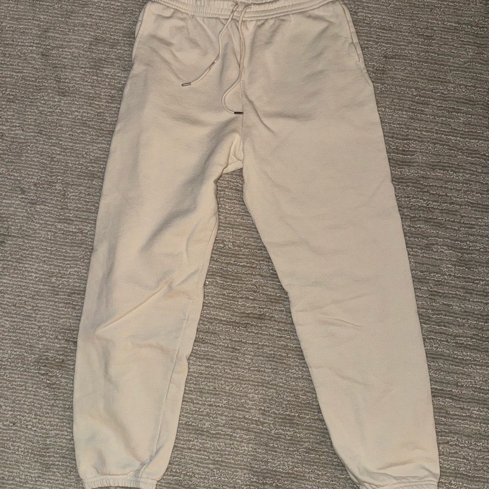 Uniqlo Cream Matching Zip-Up And Jogger Set - image 2